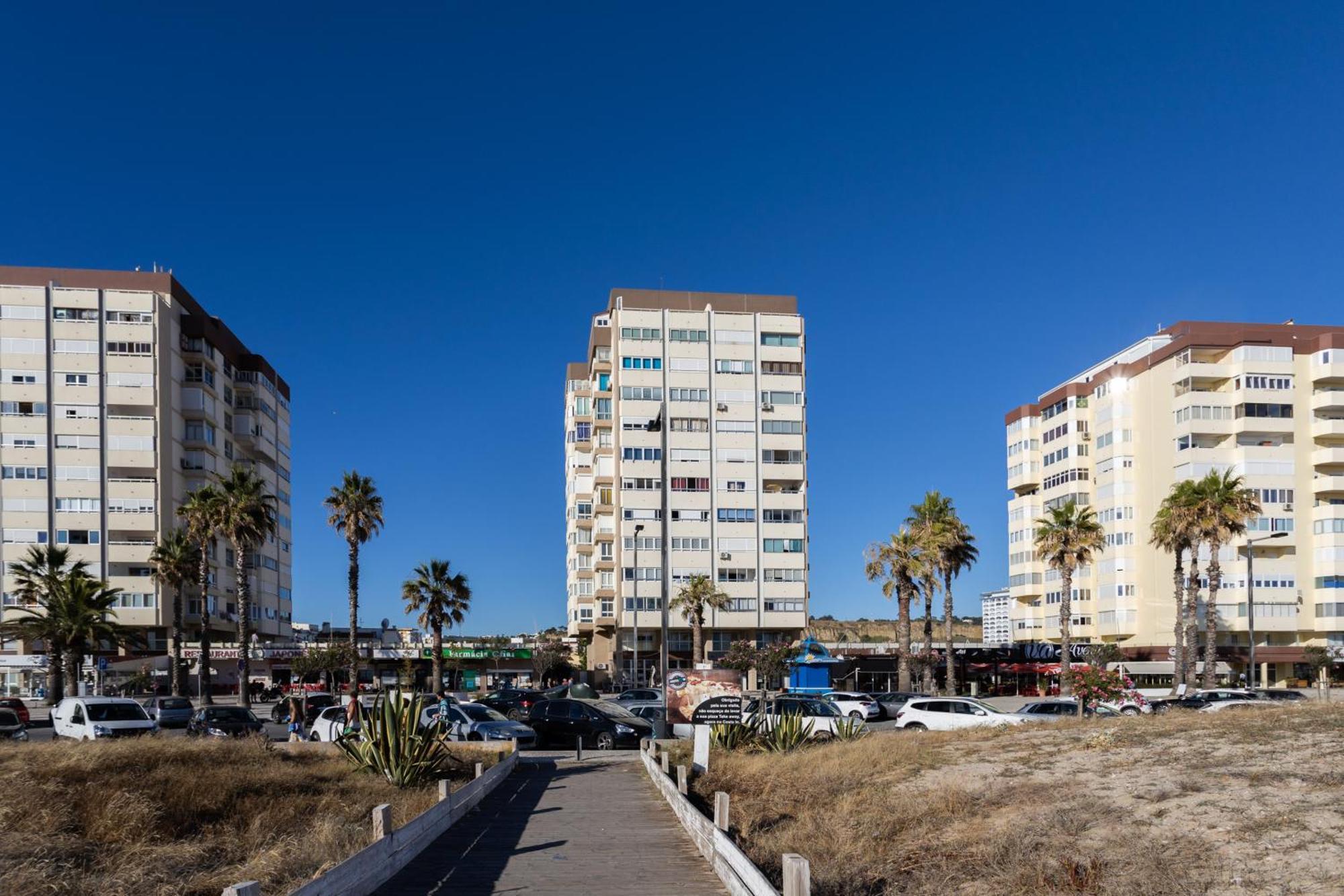 Wonderful Studio Apartment In Front Of The Beach Costa da Caparica Exterior photo