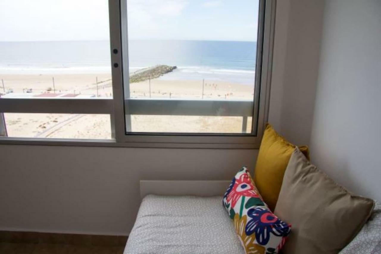 Wonderful Studio Apartment In Front Of The Beach Costa da Caparica Exterior photo